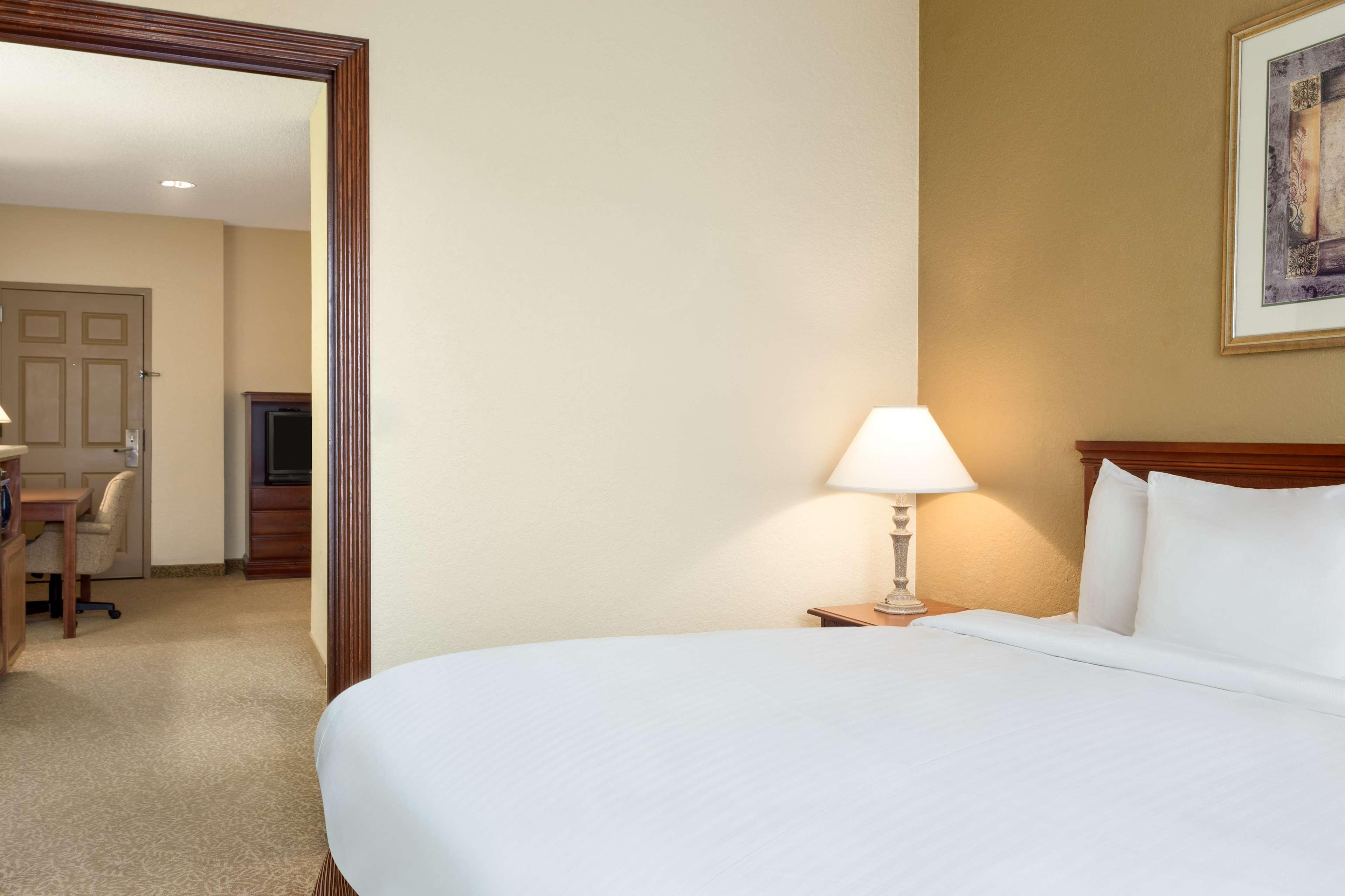 Sonesta Essential Iah Airport Jfk Boulevard - Newly Renovated ヒューストン エクステリア 写真
